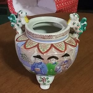 Antique three legged Gold Castle jar